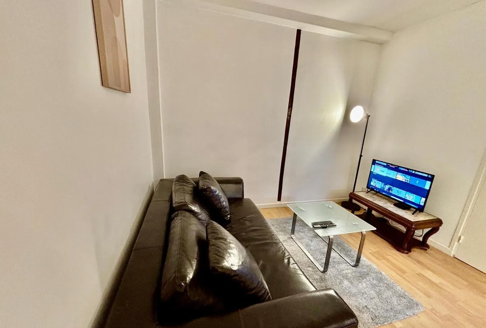Tour Eiffel Sevre Lecourbe Paris Apartment